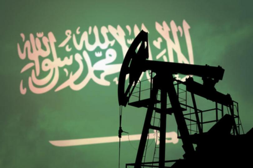 صادرات السعودية من النفط الخام تتراجع بشكل طفيف في مارس